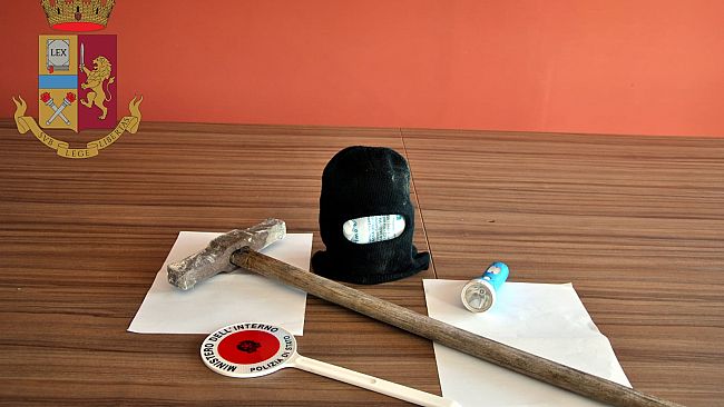 Mazara: la Polizia di Stato arresta in flagranza di reato pregiudicato mazarese per tentato furto aggravato e ricettazione
