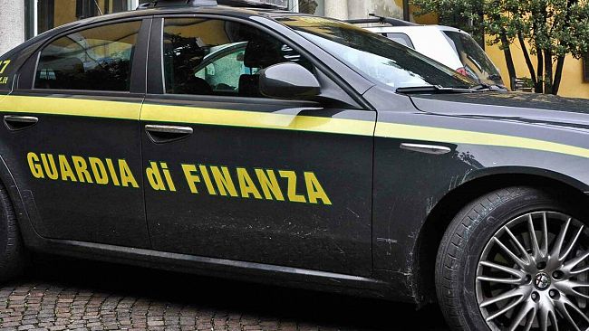 Lavoro irregolare in agricoltura scoperto dalla GdF. Coinvolto un imprenditore castelvetranese