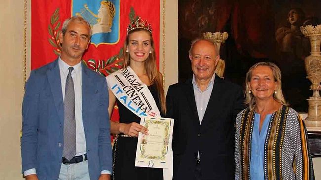 Marsala, ricevuta al Palazzo Municipale Debora Ferro: Miss Ragazza Cinema Ok 2016