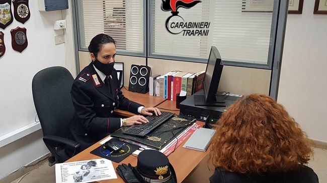 Trapani, atti persecutori: arresti e provvedimenti dei Carabinieri
