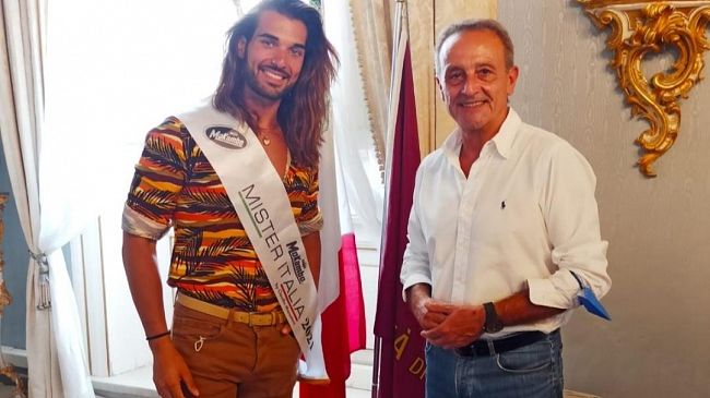 Mister Italia Joseph Lantillo testimonial per il Comune di Trapani