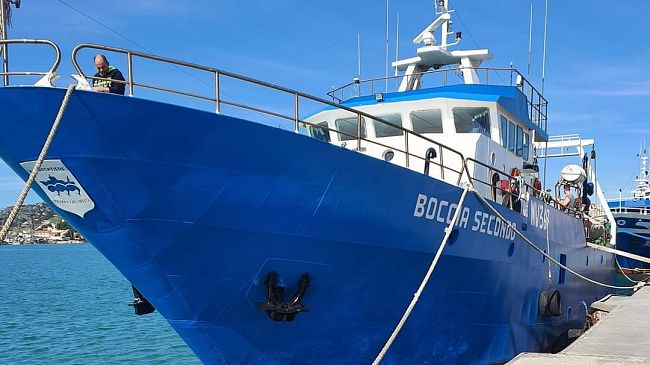 Il peschereccio mazarese “Boccia II” salva un centinaio di migranti in pericolo