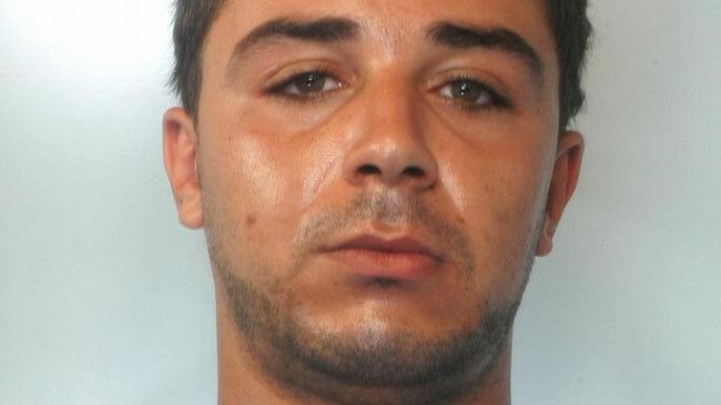 PARTANNA – I Carabinieri arrestano un mazarese di origini tunisine responsabile di rapina in abitazione ai danni di un’anziana donna.