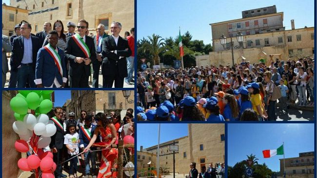 CASTELVETRANO – Centinaia di bambini per l’inaugurazione della piazza della Repubblica e del parco giochi la palma felice