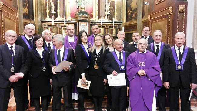 Marsala, Confraternita dell’Addolorata: Premiati 7 confrati per i  50 anni di iscrizione