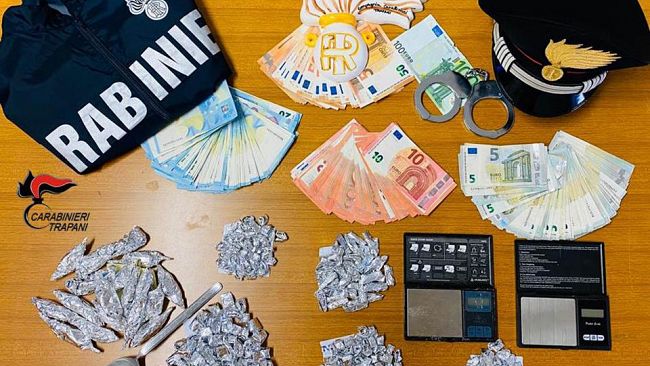 Trapani, controlli in tutta la città: due arresti e una denuncia dei Carabinieri