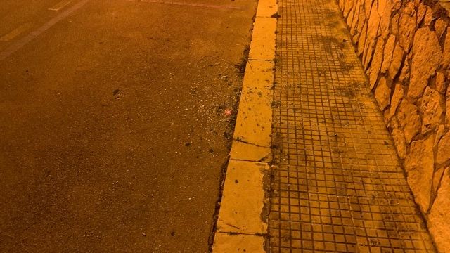 Erice, malviventi rompono finestrino di un'automobile