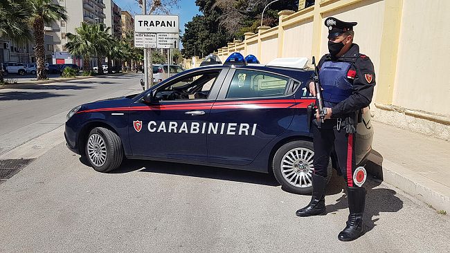 Trapani, i Carabinieri denunciano un 24enne: ha aggredito un uomo