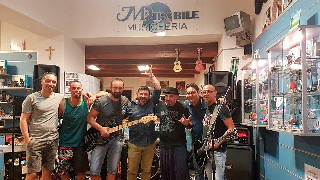 VIDEO – I Tintinnabula presentano in live l’album “Mamacita” presso Mirabile Musicheria