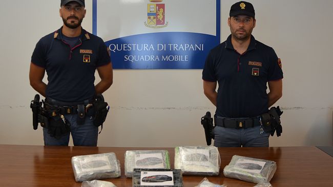 Trapani, operaio portuale trovato in possesso di 6 kg di cocaina. Arrestato
