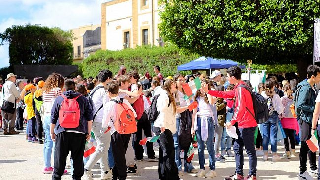 Continua ad essere aperto l'avviso pubblico per il Centro Diurno Polifunzionale di Aggregazione Sociale