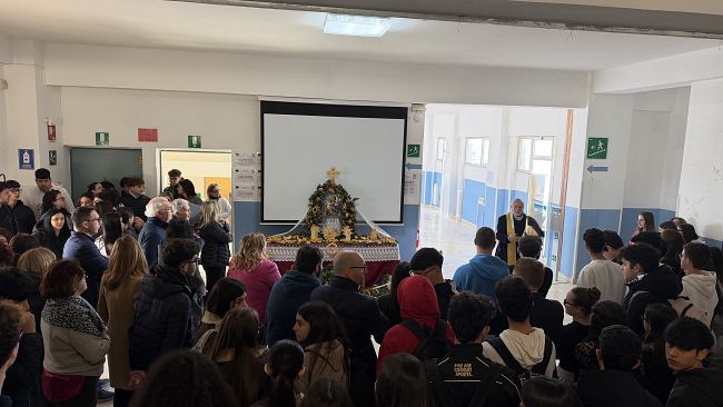 mazara-benedetto-laltare-realizzato-dagli-studenti-del-r-daltavilla