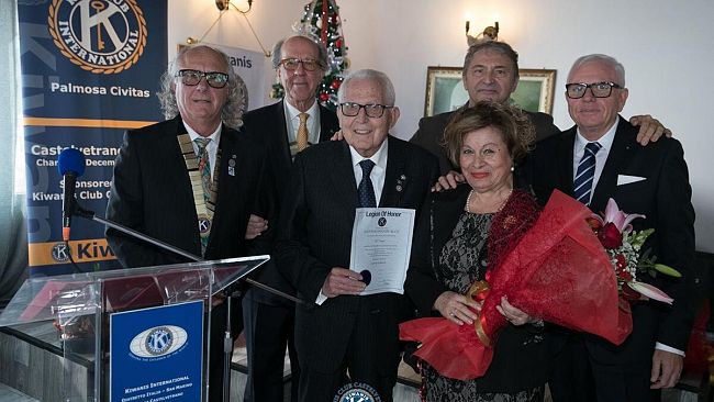 ​Consegna Legion D’onore a tre soci del club Kiwanis di Castelvetrano.