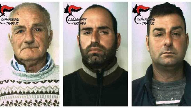 Castelvetrano, arrestati padre e figli in flagranza per furto di legna