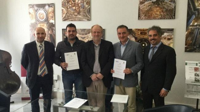 CUSTONACI – E’ stata firmata la convenzione per l’istituzione dell’Accademia Musicale “Eumir Deodato”