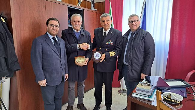 Trapani, la società di mutuo soccorso in visita alla Capitaneria di Porto