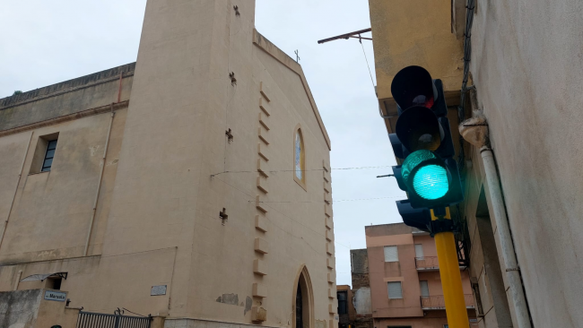 Petrosino, messo in funzione il nuovo impianto semaforico di Piazza Francesco De Vita