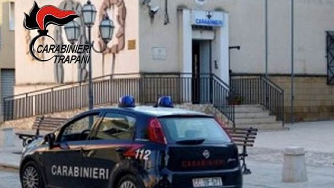 Sorpresi a rubare quintali di materiale da una ditta confiscata