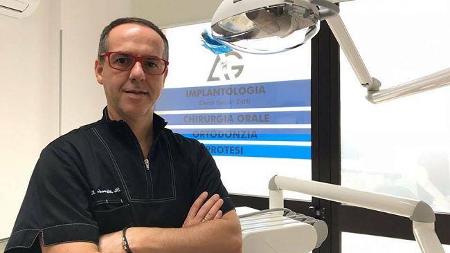 Sabato 25 maggio, “Live Surgery”, evento formativo sull’implantologia dedicato ai laureandi