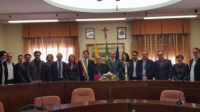 Monsignor Domenico Mogavero ha incontrato il Consiglio e l’Amministrazione comunale di Campobello