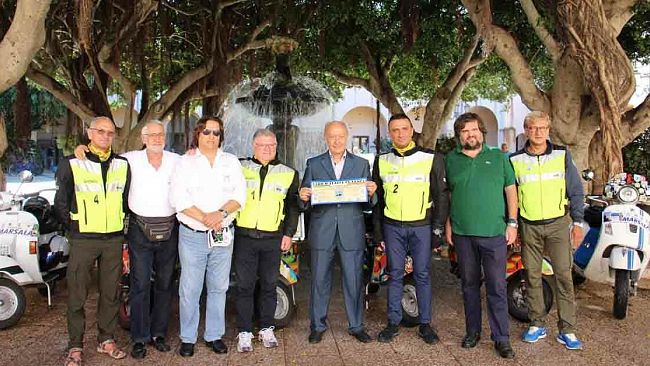 l-autismo-sale-in-vespa-motociclisti-che-raccolgono-fondi-da-destinare-alla-ricerca-fanno-tappa-a-marsala