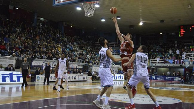 Sconfitta per la Pallacanestro Trapani, contro Rieti finisce 82-75