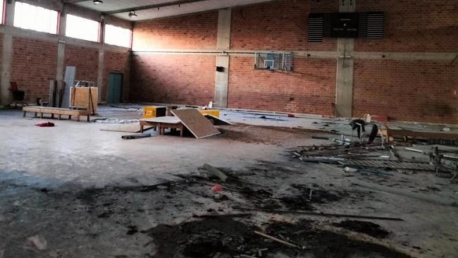 Trapani, incendio nella palestra