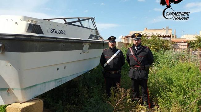 Trapani: riconosce la barca rubata 5 anni prima in vendita on line: 4 denunciati