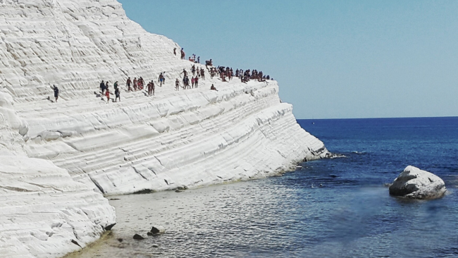 Scala dei Turchi chiusa al pubblico: stop a passeggiate sul promontorio di marna bianca