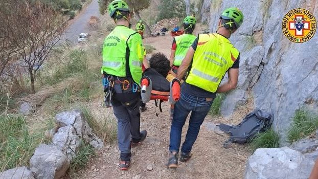 ​Cade scalatore 22enne in cordata su Monte Pellegrino, recuperato con grave ferita a una gamba