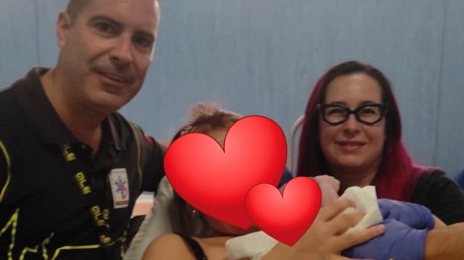 Misilmeri, partorisce in ambulanza grazie ai soccorritori del 118