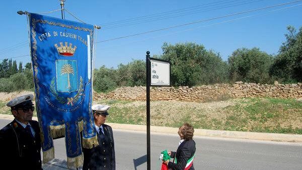CASTELVETRANO – Stamattina scoperta la targa della via Rita Atria