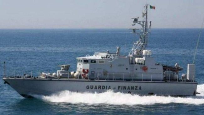Mazara e Marsala, sequestro di beni per un trafficante di migranti e sigarette