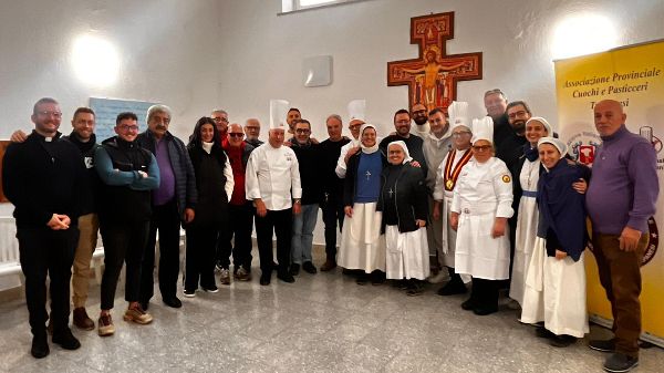 Successo per l’Iniziativa Natalizia del Sacro Gruppo Ascesa al Calvario e Handball Erice