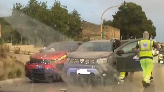 Mazara, scontro tra due auto sulla statale 115