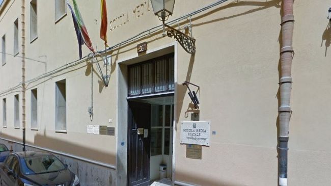 ​Marsala. Studentessa minaccia compagna con un coltello, la Uil: “Rafforzare patto educativo”