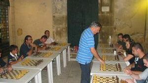 Mazara, Il maestro di scacchi Zivojin Ljubisavljevic in simultanea al Liceo Scientifico