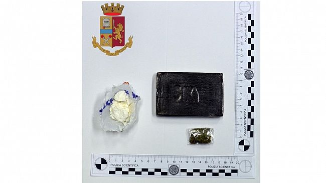 Polizia: arrestato un gambiano per spaccio di sostanze stupefacenti