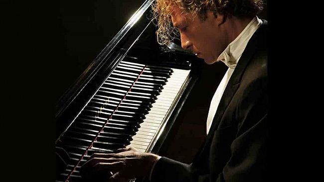 Trapani, Paolo Restani: pianista di fama internazionale in concerto per gli “Amici della Musica”