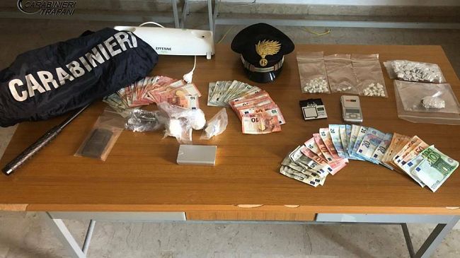 Servizio straordinario antidroga. I Carabinieri arrestano 8 persone e ne denunciano 2