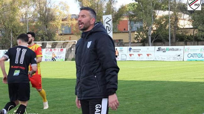 Il Galatina calcio del trapanese De Benedictis insegue un sogno