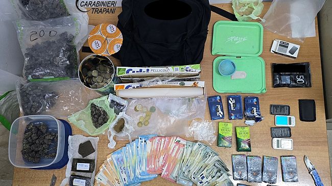 Campobello, trovato con 1,5 Kg di droga in casa: arrestato 47enne 