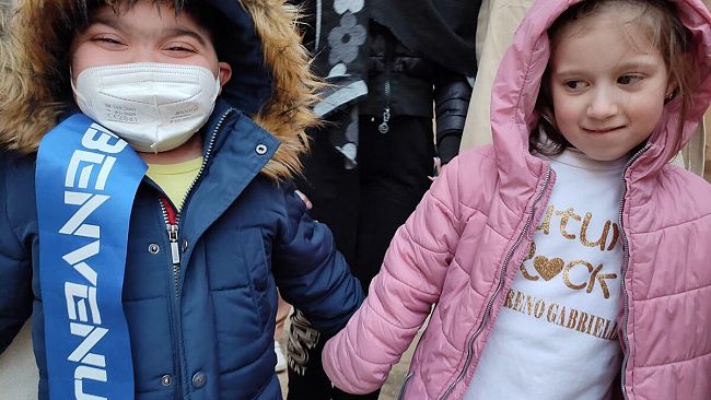 Belvedere in festa, il piccolo Alessio ,che aveva subito un trapianto di rene, è tornato a casa 