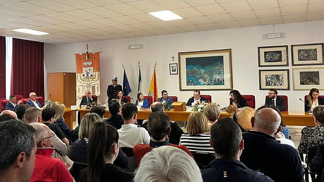 Santa Ninfa: convocato il Consiglio comunale per l'acquisto dell'autobotte