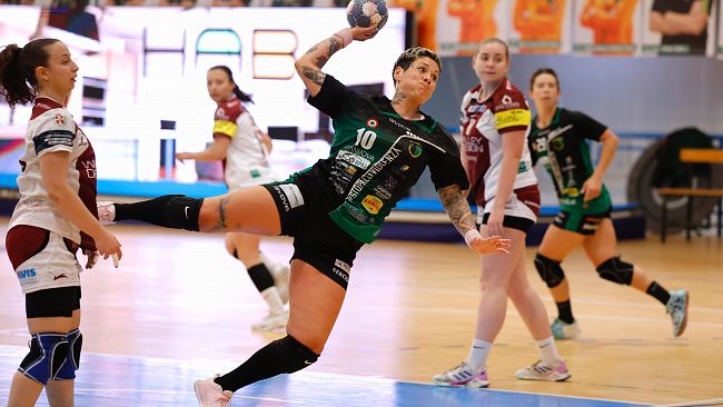 ​AC Life Style Handball Erice-Cassano 28-19, le Arpie si aggiudicano gara uno