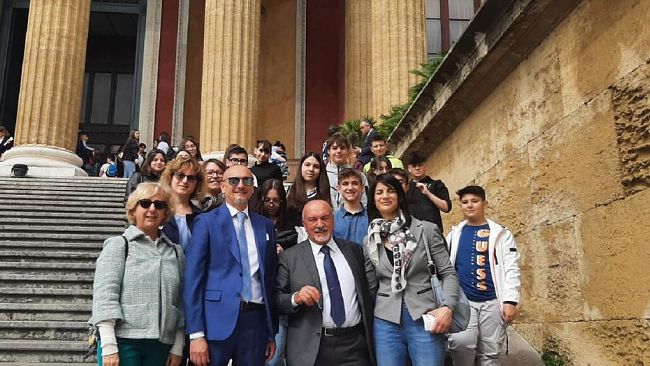 ​L’ I.C. LRadicePappalardo educa alla legalità con la manifestazione “mafie 3.0