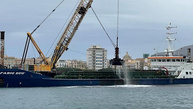 Trapani, partiti i lavori di dragaggio del porto
