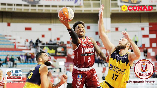 Pallacanestro Trapani batte Torino con una gara di grande intensità
