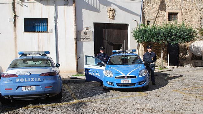 Trasportava in auto 20 grammi di cocaina destinata allo spaccio: insospettabile incensurato arrestato dalla Polizia
