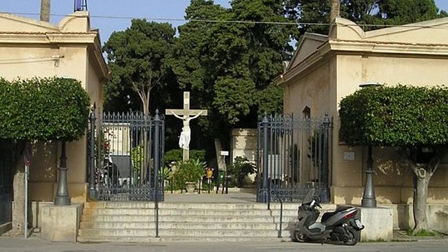 Trapani, modifica al regolamento sui servizi funebri e cimiteriali